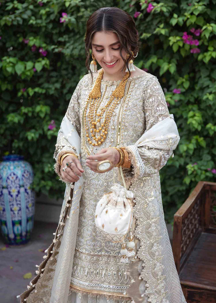 3PC Lawn Cotton Neck Embroidered