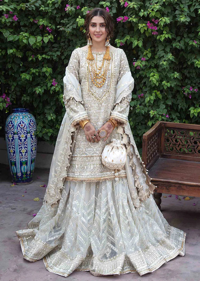 3PC Lawn Cotton Neck Embroidered