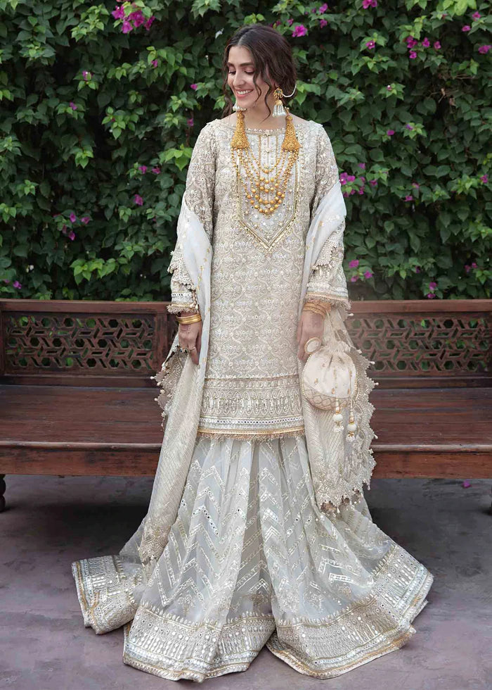 3PC Lawn Cotton Neck Embroidered